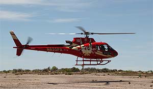 Helikopter startar inför en tur över Grand Canyon